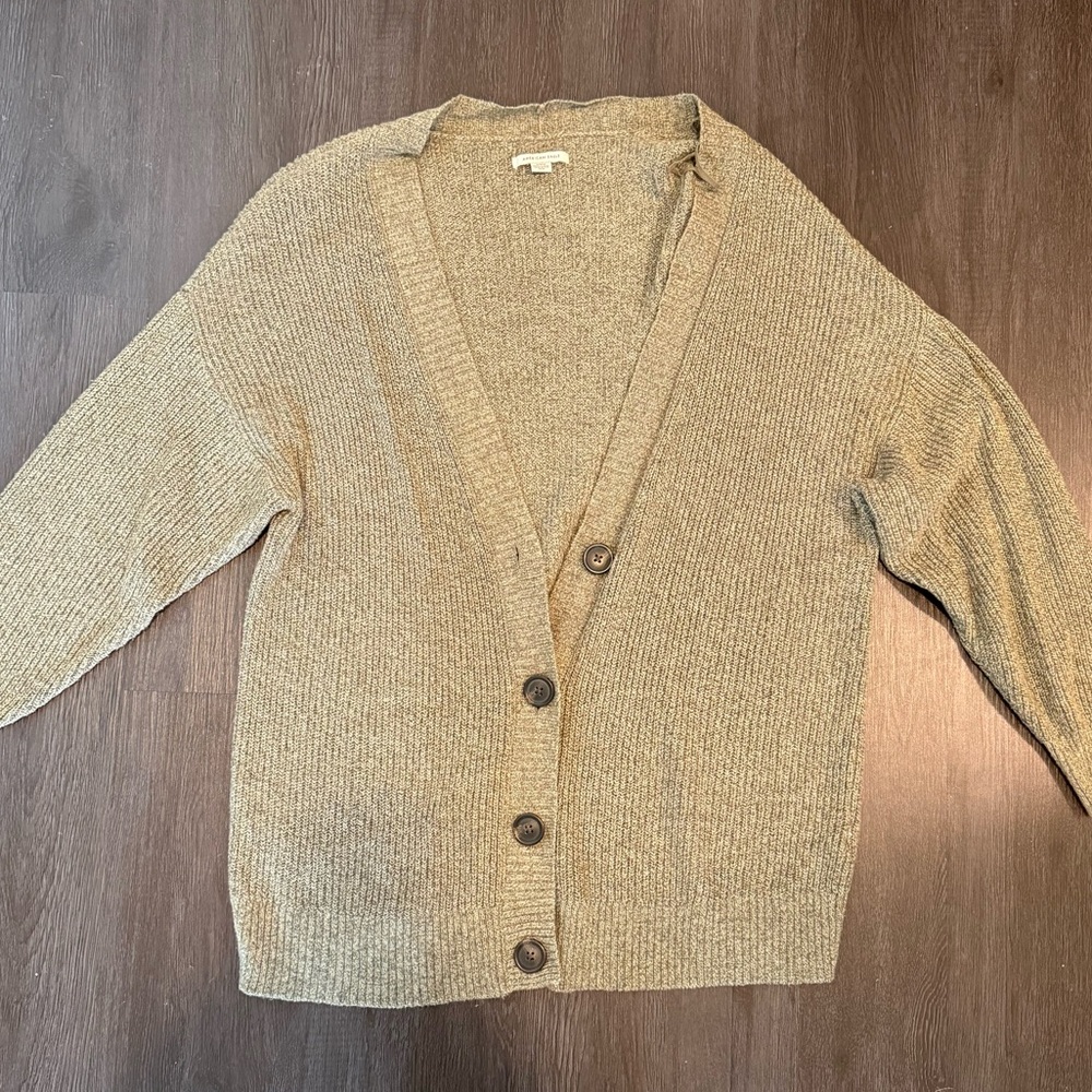 American Eagle Women's Green Cardigan Sweater